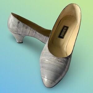 Alibaba Vintage 80’s Gray Genuine Eel Skin Leather Pointed-toe Pumps Sz7